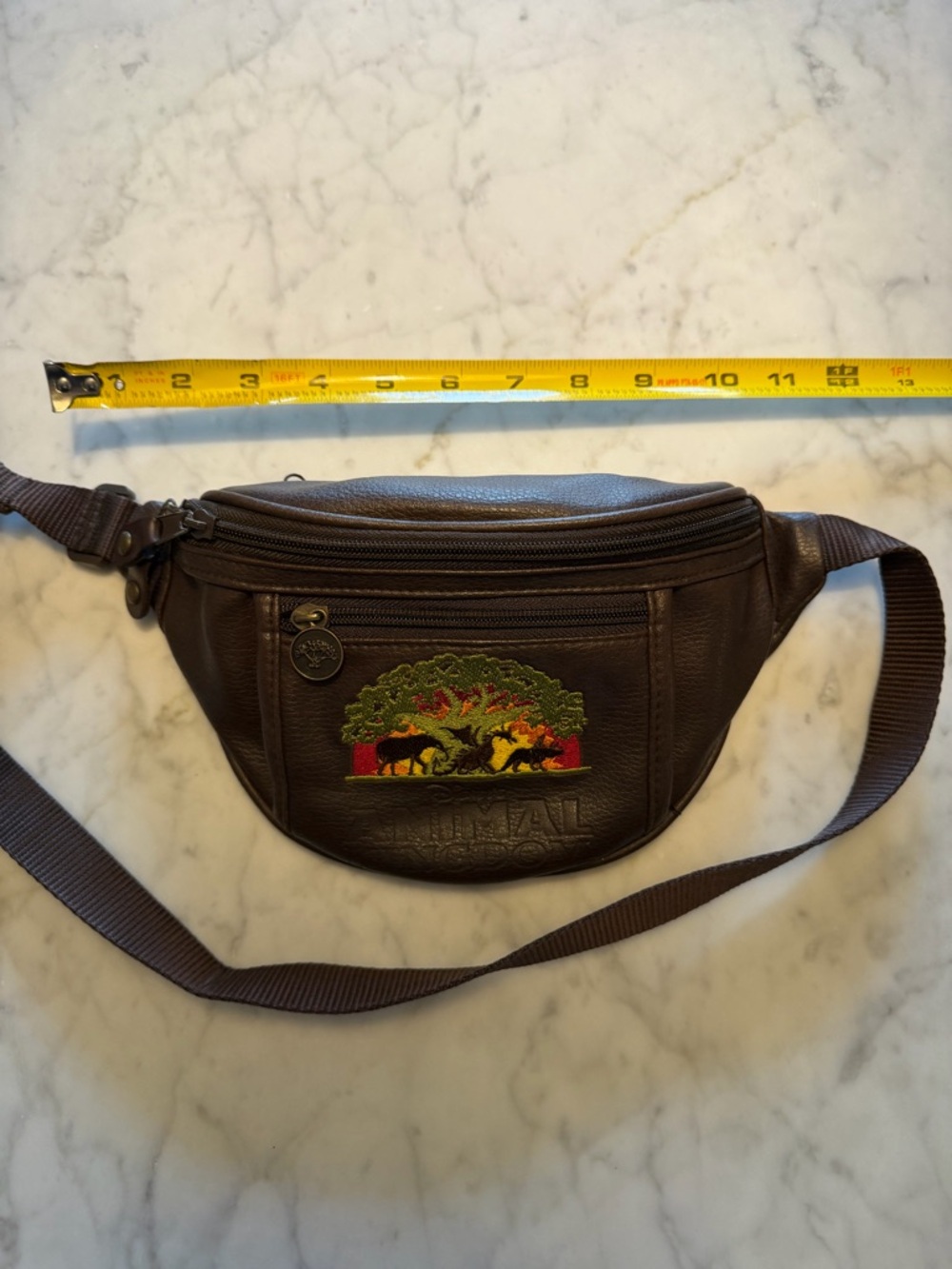 Vintage Disney Animal Kingdom Waist Bag / Fanny with Embroidered Motif - Picture 7 of 9